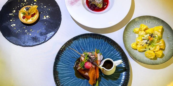 Večera a bowling pre dvoch v Kaštieli Mojmírovce ****