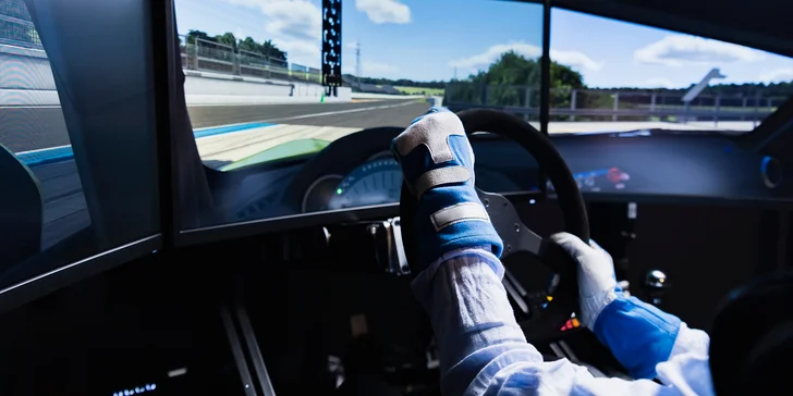 Unikátna jazda na závodnom simulátore