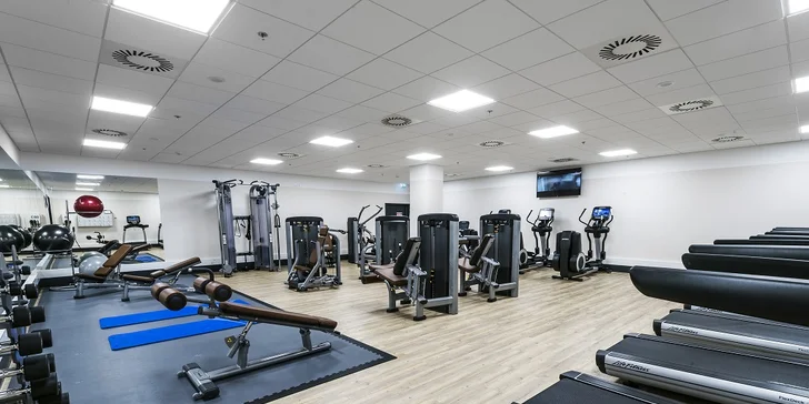 Skvěle vybavený hotelový fitness je k dispozici non-stop.