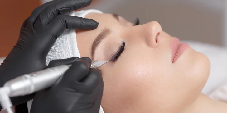 Permanentný make-up: očné linky (tieňované, medziriasové, rovné)