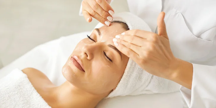 Darčeková poukážka na kozmetické služby v hodnote 30, 50 alebo 100 € v salóne YAYA