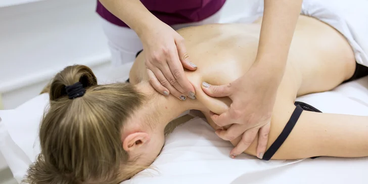 Masáže: klasická, celotelová aj kombinácia s rašelinovým zábalom či bankovaním