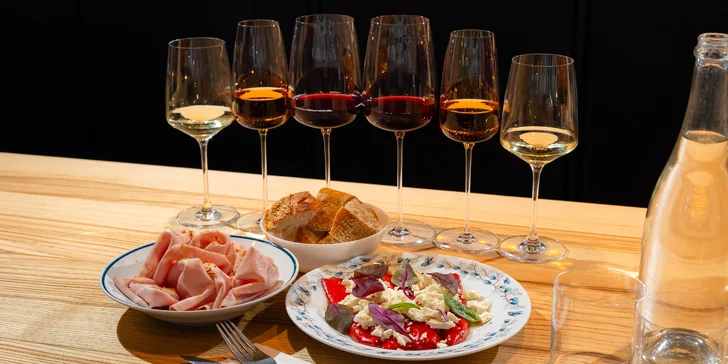 Degustácia vína so someliérom vrátane občerstvenia