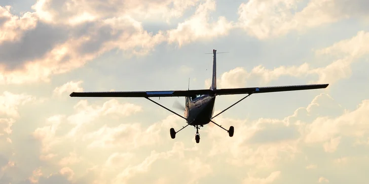 Zážitkový let lietadlom Cessna 150: Obdivujte Nitru z vtáčej perspektívy