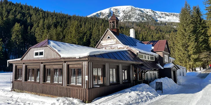 Tradiční horská chata v Peci pod Sněžkou: pobyt se snídaní, trasy pro skialpinisty