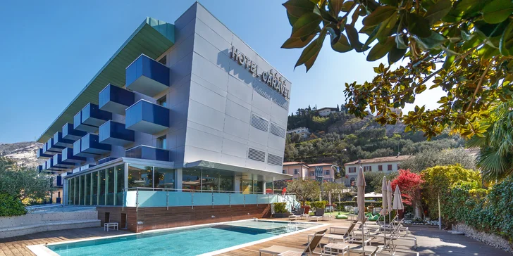 4* hotel u Lago di Garda: snídaně, venkovní bazén a cyklovýlety okolo jezera