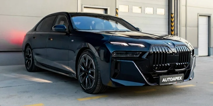 Prenájom vozidla BMW 740d xDrive s vodičom i bez na 3 až 72 hodín