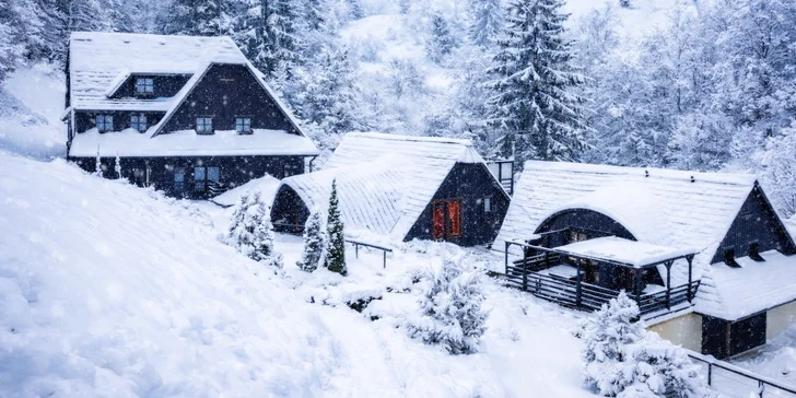 Zážitkový pobyt v tradiční dřevěnici v Malé Fatře s jídlem, wellness i adventure golfem