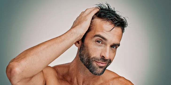 Pojďte naproti bohaté kštici pomocí HairRestart: laserové ošetření pro stimulaci růstu vlasů