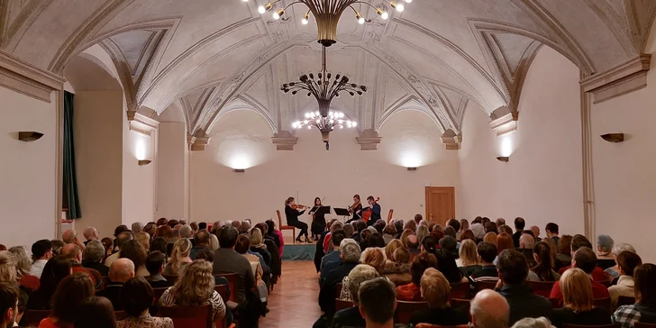 Světové muzikály a filmová hudba: koncert v barokním refektáři Emauz 24. března od 18:30