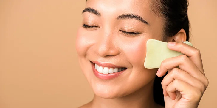 Hluboce uvolňující obličejová masáž Gua Sha, Bojin nebo fasciální masáž těla