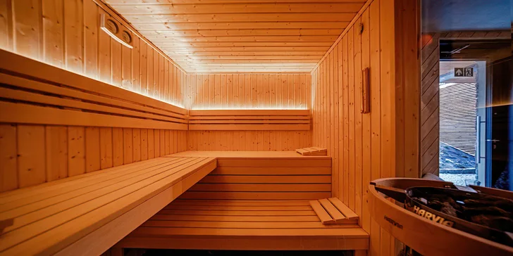Využite SPA zónu, kde je k dispozícii fínska sauna aj vírivka.