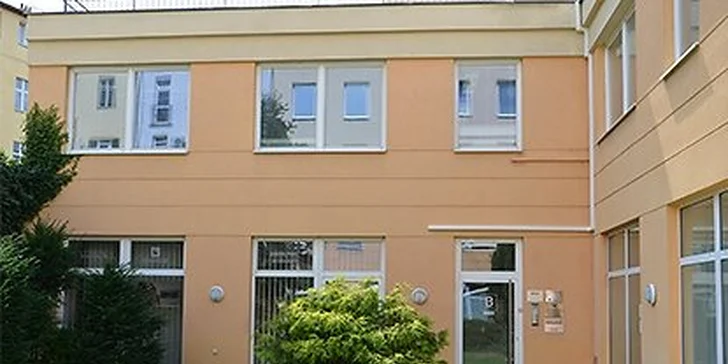 Brazilská depilace: Kompletní depilace včetně třísel pro ženy