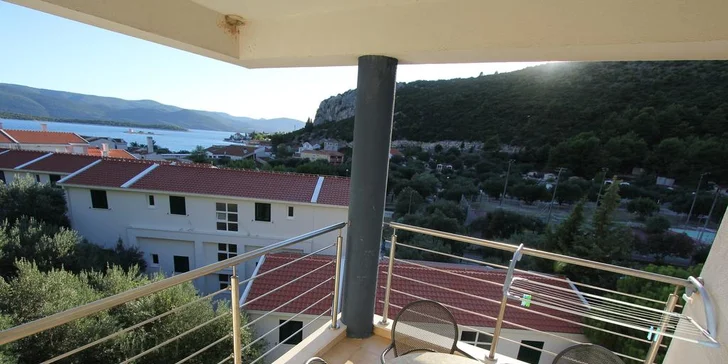 Apartmány mají také terasu – užijete si posezení u kávy či sklenky vína.