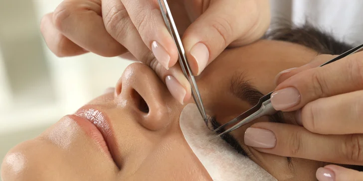 V salóne Anettt Beauty vám predĺžia a zahustia mihalnice rýchlo a šetrne.