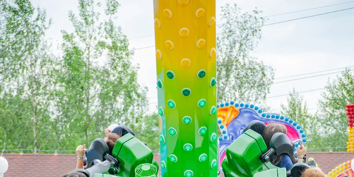 Opakovaně můžete využívat atrakcí, které se nacházejí v oblasti Funfair (kolotoče, trampolíny atd.).