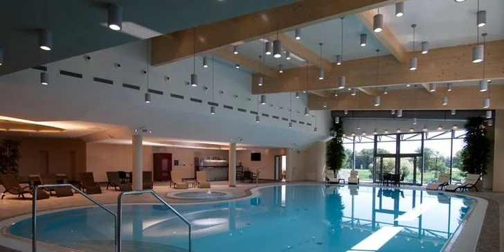 Jednodenní nebo dvoudenní kurz golfu v luxusním Golf Resortu Hluboká