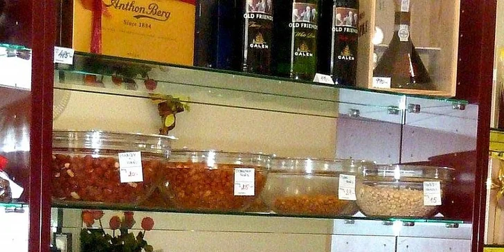 Slané i sladké oříšky a další v hodnotě 245 Kč