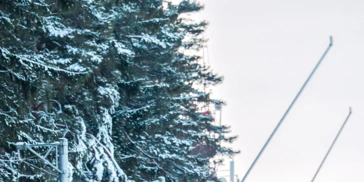 Areál SKI Podbreziny pri Liptovskom Mikuláši vás privíta priateľskou atmosférou a svahmi strednej náročnosti v nadmorskej výške 628–742 m n. m. 