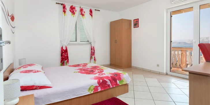 Dovolenka v Chorvátsku: apartmány s klimatizáciou až pre 5 osôb, na pláž 400 m, vonkajší bazén
