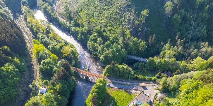 Hotel se nachází jen 10 km od Českého ráje.
