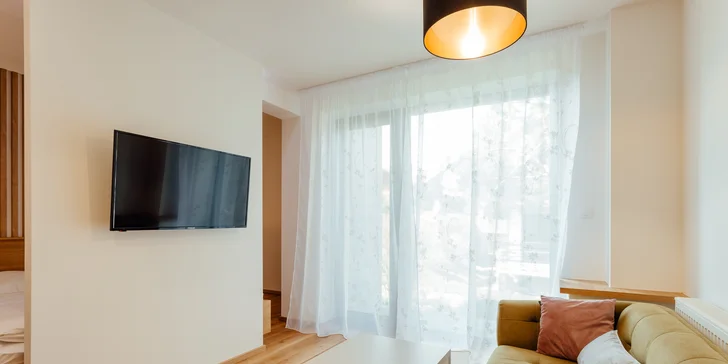 Na co se můžete těšit? Každý apartmán nabídne pohodlná lůžka, koupelnu s toaletou a sprchou, televizi a plně vybavenou kuchyňku, samozřejmostí je Wi-Fi.