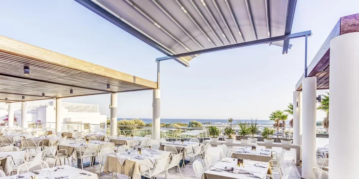 Systém all inclusive v tomto hotelu bourá veškeré zažité konvence a přináší stravování.