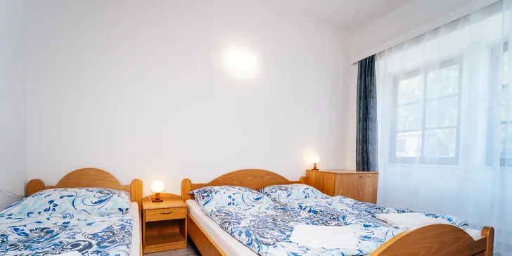 Do Třeboně je to odsud jen 20 km. (na fotce apartmán B s minikuchyňkou)