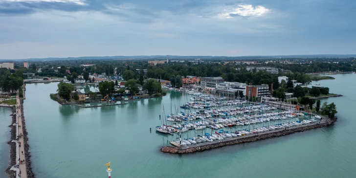 Siófok je přístavní město – to mu dodává jedinečnou atmosféru.