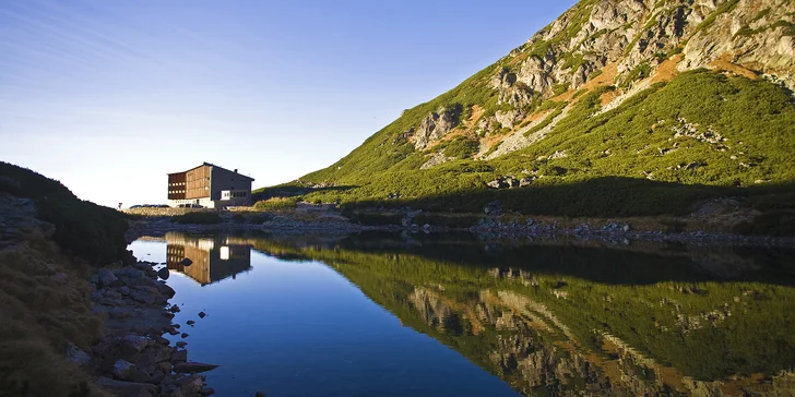 Horský hotel pod Gerlachem přímo u plesa: snídaně či polopenze a wellness s výhledem