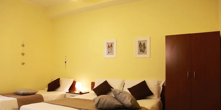 K dispozici jsou apartmány s 1 až 3 ložnicemi, vouchery platí při obsazenosti třemi osobami. 