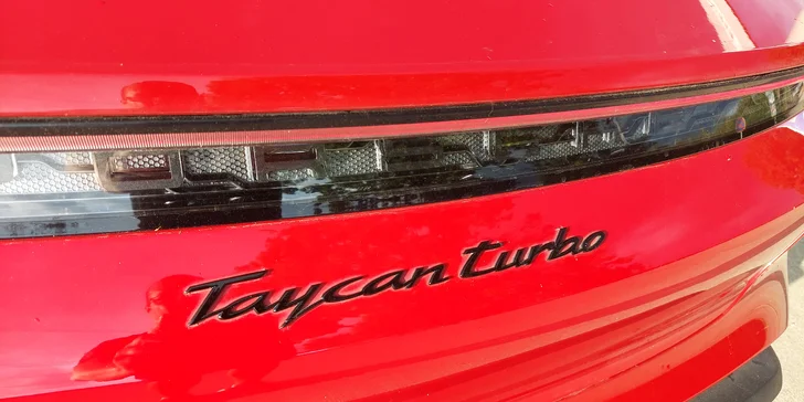 Zjistěte sami, jakou má představu o elektromobilitě značka Porsche. 