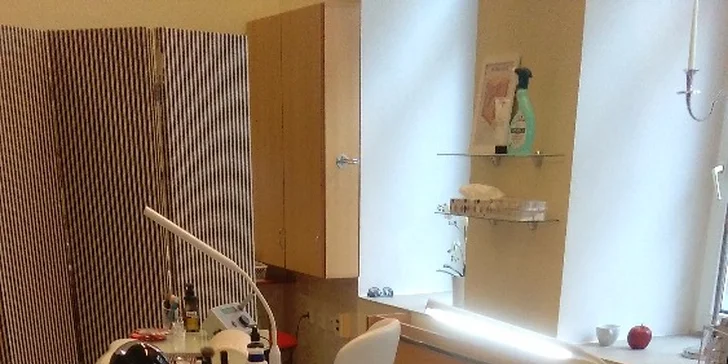 Vybrat si můžete ze široké škály gelů, takže nehty budete mít přesně podle vašich představ. 