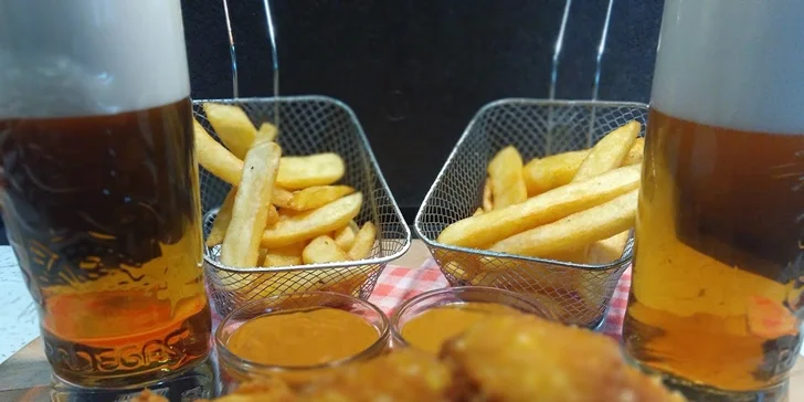 Kuřecích křidélek vám na stole přistane zhruba 1 kg.