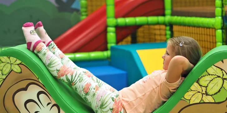V Kids aréně najdete houpačky, skluzavku i opičí dráhu a mnoho dalšího.