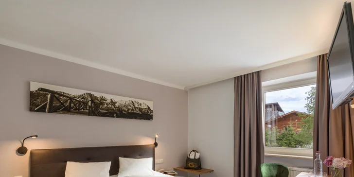 Na výber máte dvojlôžkové izby alebo Junior Suite s rozkladacou pohovkou.