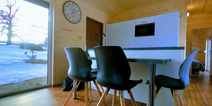 Po rezervaci dostanete přístupový kód, který vám otevře dveře vašeho apartmánu. 