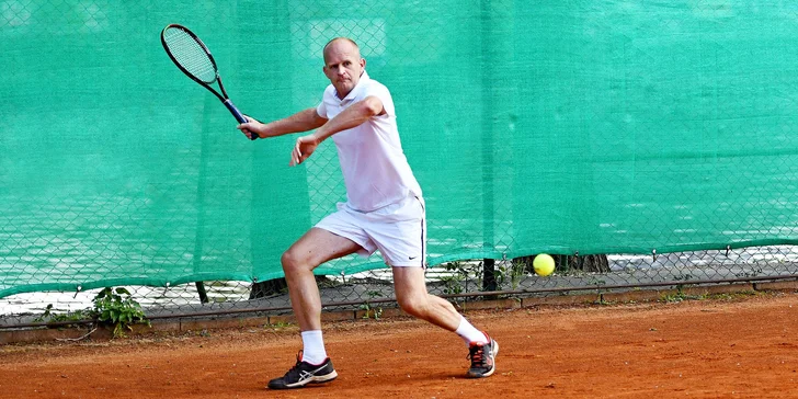 Tenisový trénink pod vedením 22. hráče ATP Bohdana Ulihracha pro 1 nebo 2 osoby