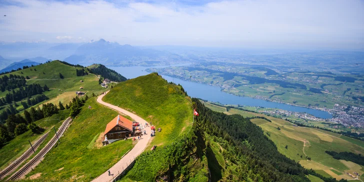Ze švýcarských panoramat se vám bude tajit dech.
