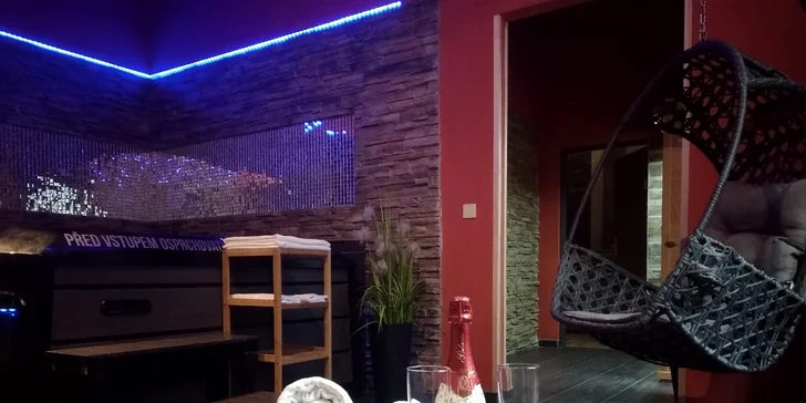 V nabídce je varianta se sektem a občerstvením, případně si lahev sektu můžete přikoupit za 199 Kč.