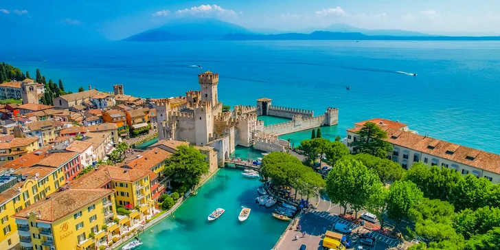 Za jarní krásou italských alpských jezer: doprava busem, 3 noci se snídaní i plavby lodí