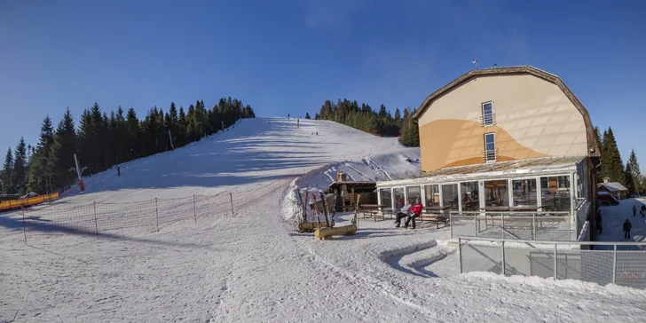 Horský Hotel Brezovica** sa nachádza rovno na zjazdovke strediska Ski centrum Brezovica. 