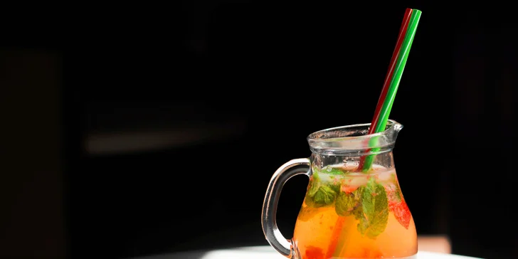 Jahoda, mäta, trstinový cukor, ľad, Limo Bar sirup