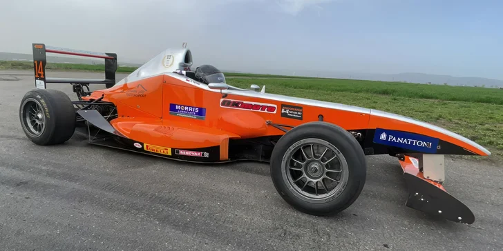 Jízda ve Formuli: usedněte do kokpitu závodního monopostu na 7 nebo 14 kol