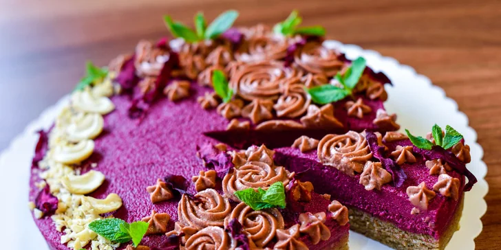 Raw cviklovo-mätová torta