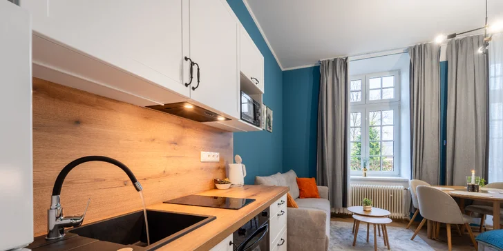 Ke každému apartmánu náleží plně vybavená kuchyň.