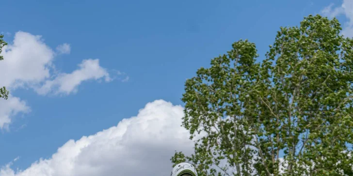 Jezdí se v parku Gutovka nebo na Černém Mostě.