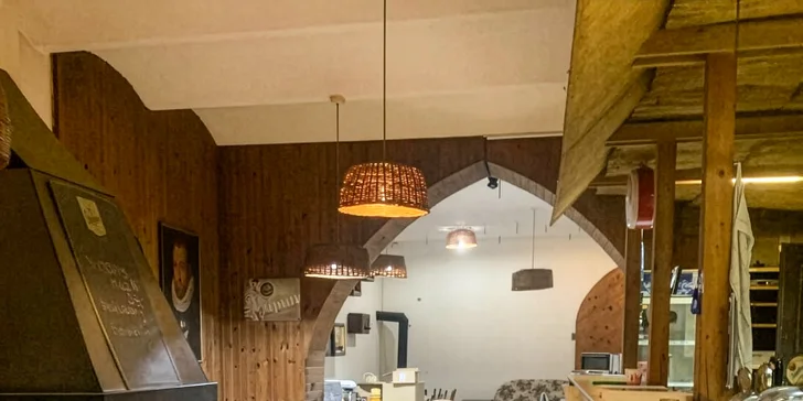 O večer ve společnosti skvělé pizzy se postará podnik Pizza Velká Dobrá.