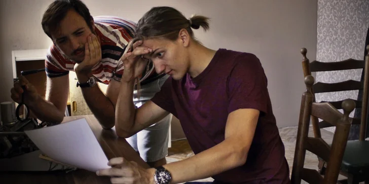 Plných 60 minut plných adrenalinu budete luštit unikátní šifry, lámat si hlavu s hlavolamy a plnit další úkoly, při kterých se prokáže, jak dokážete spolupracovat jako tým.