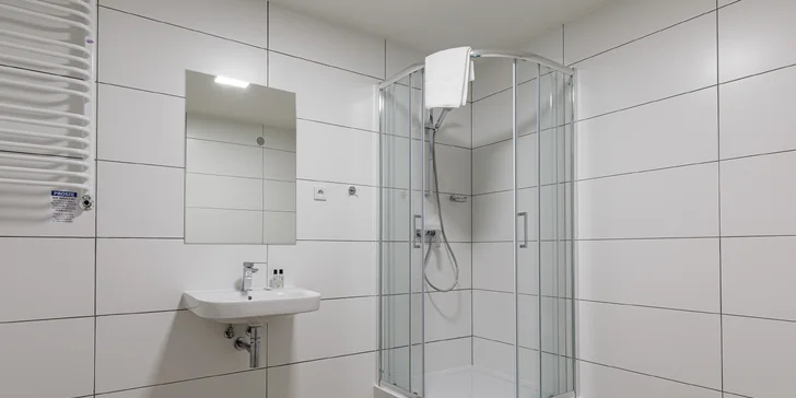 Nebude chybět vlastní koupelna a WC. 